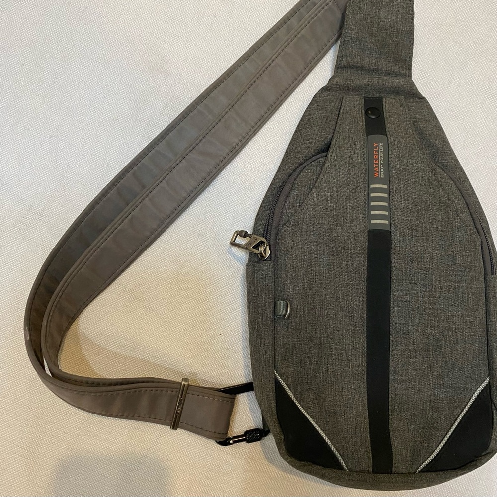 Waterfly Gray Defender Sling Bag Secure Lock 8 Pockets Antitheft NWOT - Picture 4 of 11